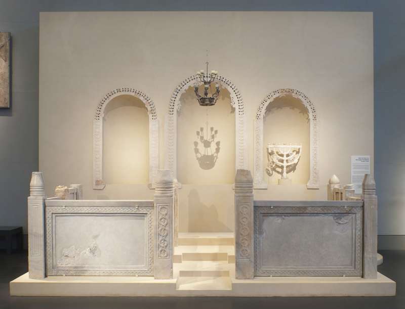 Reconstruction of the Susiya synagogue <i>bema</i> (podium)